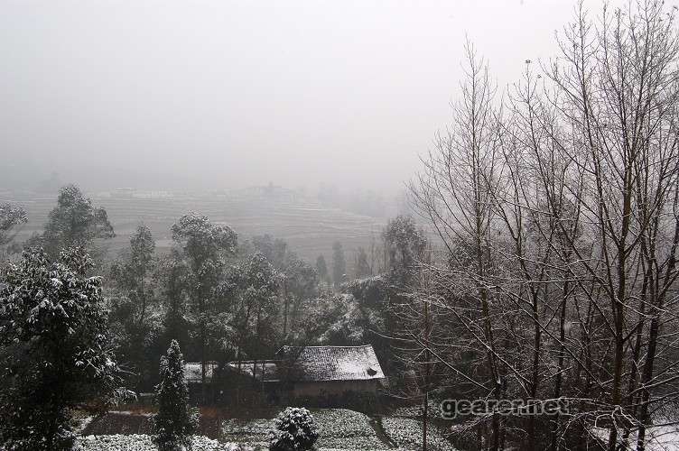 十几年没下过这么大的雪了……